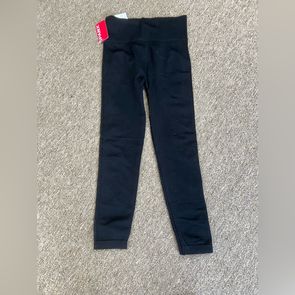 Spanx classic black new seamless leggings. Size small.